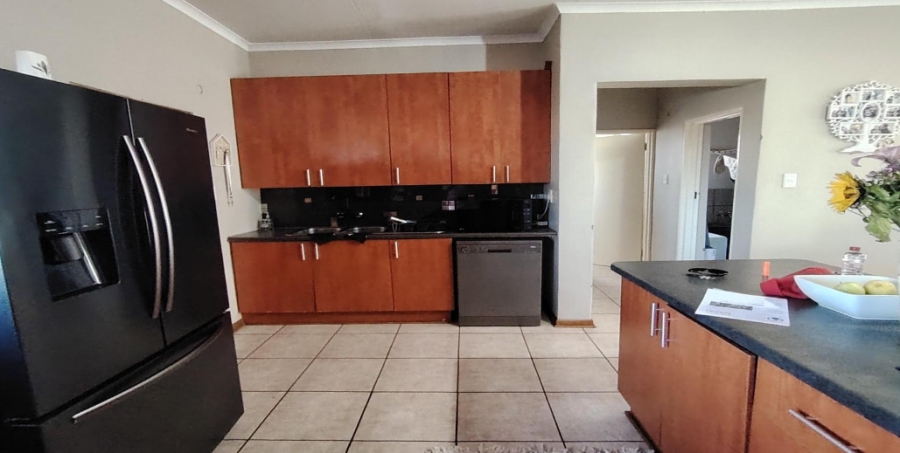 3 Bedroom Property for Sale in Langenhovenpark Free State